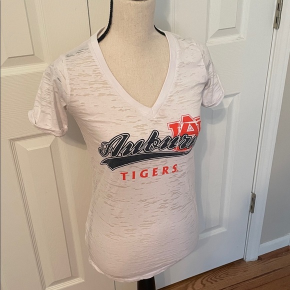 Auburn Tigers Women's White V-Neck Burnout T-shirt Size Medium War Eagle EUC - Picture 2 of 7